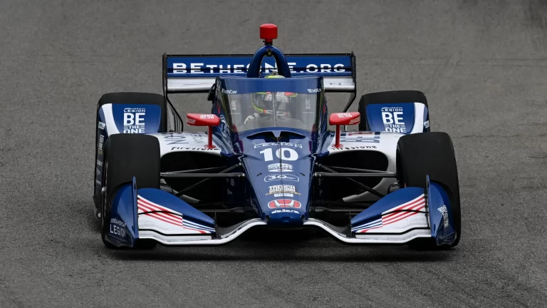 Palou uzvar jau trešo ‘IndyCar’ posmu pēc kārtas