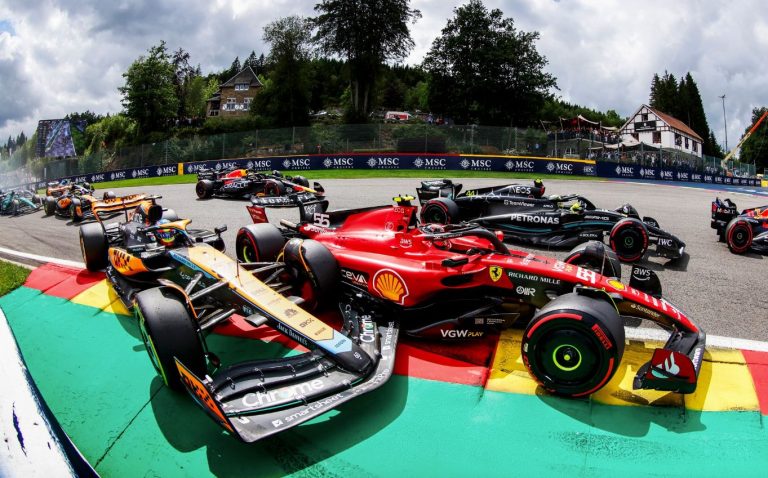 Saincs sadursmē savu vainu nesaskata, Piastri uzņemas atbildību