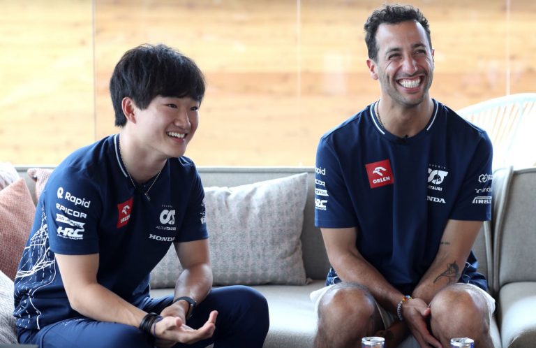 ‘AlphaTauri’ komanda uz 2024. gada sezonu apstiprina Rikjardo un Cunodu