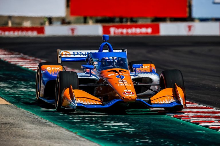 Sadursmēm bagātā ‘IndyCar’ sezonas noslēgumā uzvar Diksons