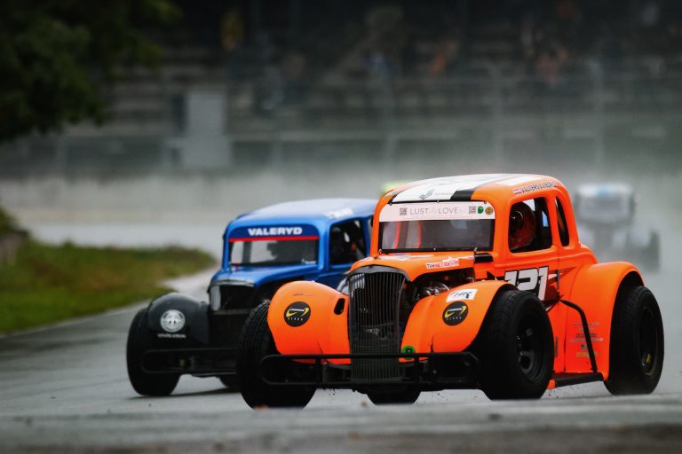 Biķernieku trasē noskaidroti Baltijas čempioni autošosejā