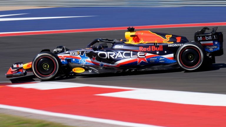 Verstapens: “Apļa sākumā pieļāvu kļūdu, tāpēc 19. līkumā nācās riskēt”