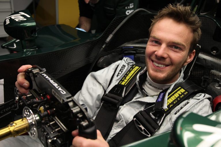 Par karjeras beigšanu paziņo bijušais F1 pilots Van der Garde