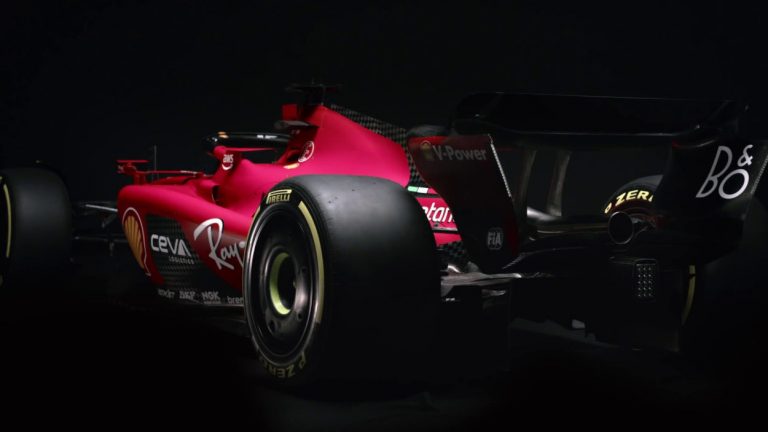 ‘Ferrari’ atklāj jaunās mašīnas prezentācijas datumu