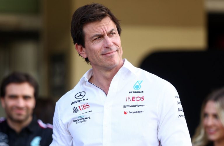 Volfs pagarina līgumu ar ‘Mercedes’, komanda paziņo prezentācijas datumu