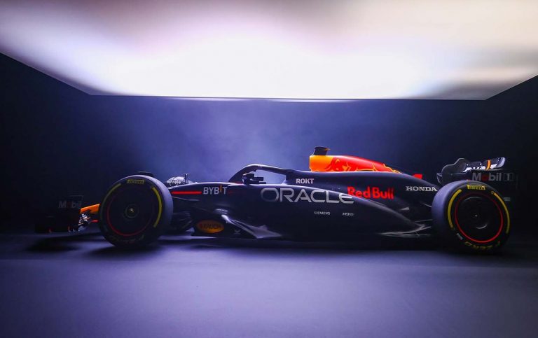 Jauno F1 modeli atrāda čempionvienība ‘Red Bull’