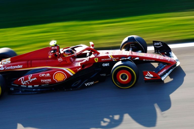 ‘Ferrari’ komanda ātrākā F1 testu otrajā dienā