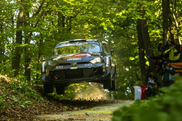Horvātijas WRC posmā pēdējā dienā uzvaru nodrošina Ožjē