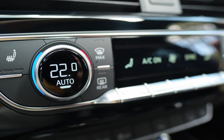 Kā gaisa kondicionēšana ietekmē sporta auto?