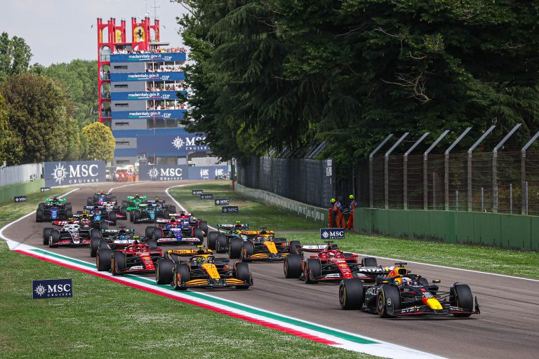 Jaunākās versijas un intrigas F1 pilotu tirgū