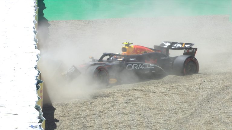 ‘McLaren’ piloti ātrākie pēdējā treniņā Imolā, Alonso un Peress avarē