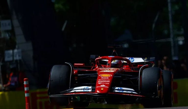 Leklērs ātrākais pirmajā treniņā Imolā