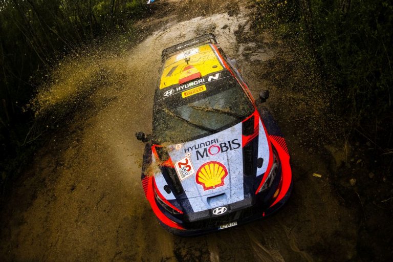 WRC sezona turpinās ar sprinta sacensībām Sardīnijā