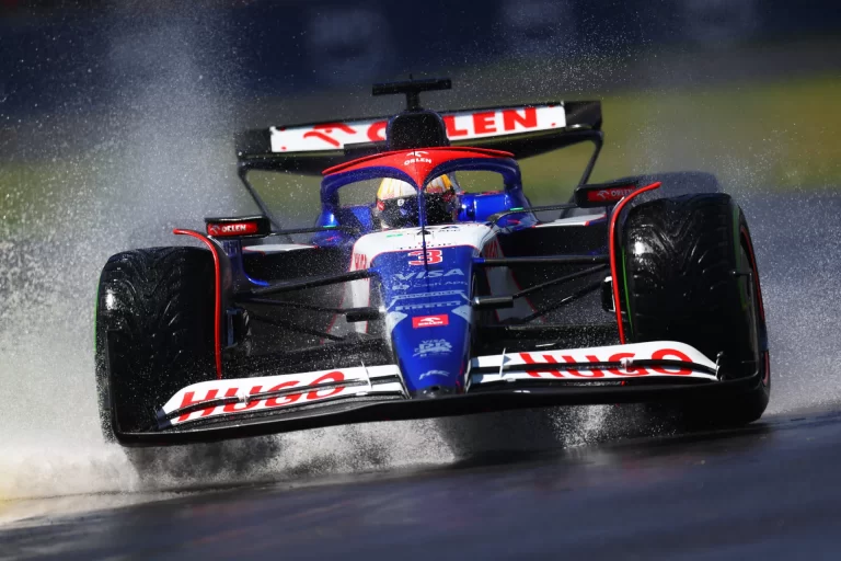 Rikjardo un Vilnēvs iesaistās asā vārdu apmaiņā