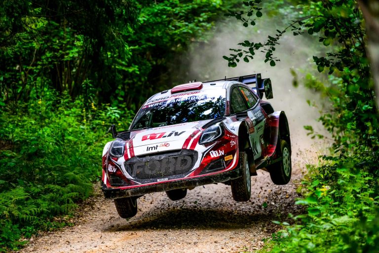Rovanpera uzvar Latvijas WRC posmā, Sesks/Francis piedzīvo tehniskas problēmas