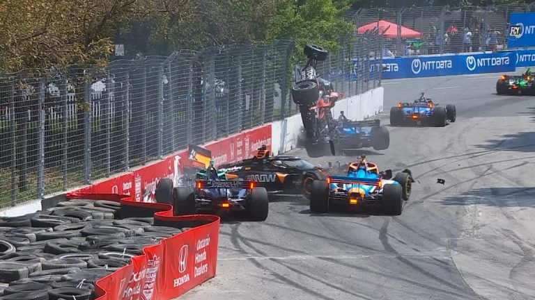 Herta triumfē Toronto, sacensības aptur pēc lielas avārijas