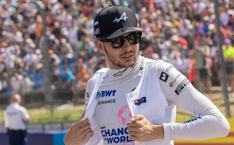 Okons paraksta vairāku gadu līgumu ar ‘Haas’