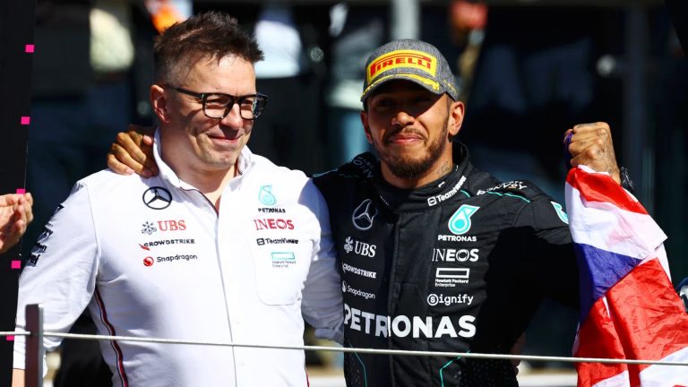 Sacīkšu inženieris Boningtons nedosies Hamiltonam līdzi uz ‘Ferrari’