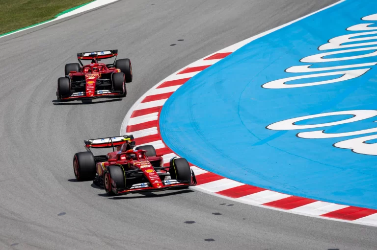 Ņūvijs izvirzījis ‘Ferrari’ komandai nepieņemamu prasību