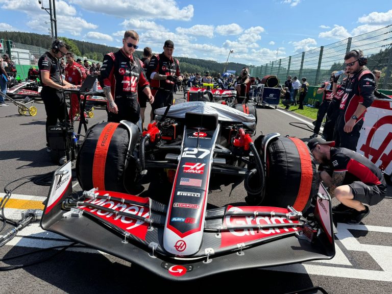 Bijušais ‘Haas’ sponsors ‘Uralkali’ lūdz tiesu aizturēt komandas F1 mašīnas