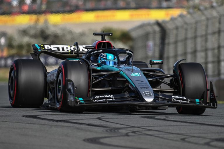 Nīderlandes GP otrajā treniņā abi ‘Mercedes’ piloti vadošajā trijniekā