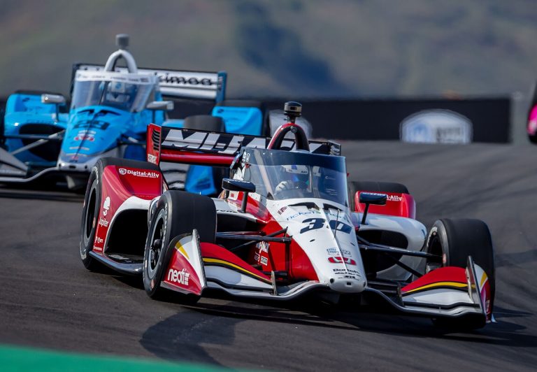 Igauņu pilots Vips atgriežas ‘IndyCar’