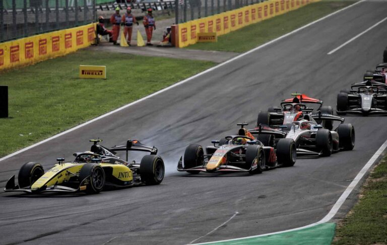 ‘McLaren’ juniors Bortoleto F2 sacensībās uzvar no pēdējās pozīcijas