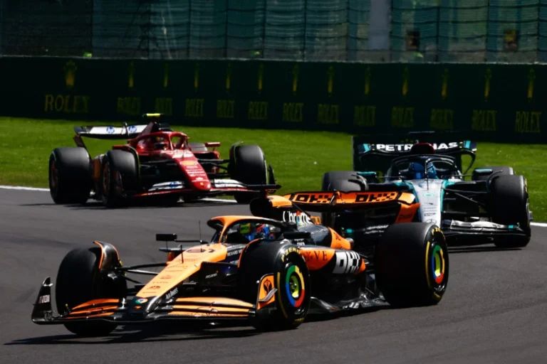 ‘McLaren’ un ‘Mercedes’ antispārni ir atbilstoši noteikumiem, paziņojusi FIA