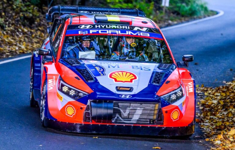 WRC titula cīņa iegājusi finiša taisnē