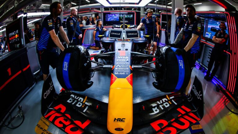 ‘Red Bull’ varētu būt pārkāpusi slēgtā parka noteikumus, bažījas konkurenti