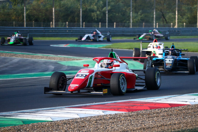 Tomass Štolcermanis uzsāk jauno Itālijas F4 čempionāta sezonu