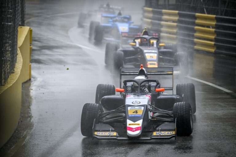 Haotiskā Makao GP iesākas ar 12 reizes kvalifikācijā izkārtiem sarkanajiem karogiem