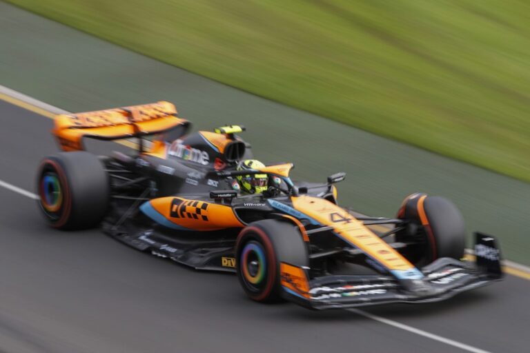 Formula 1: Kas to izceļ citu autosporta veidu vidū?