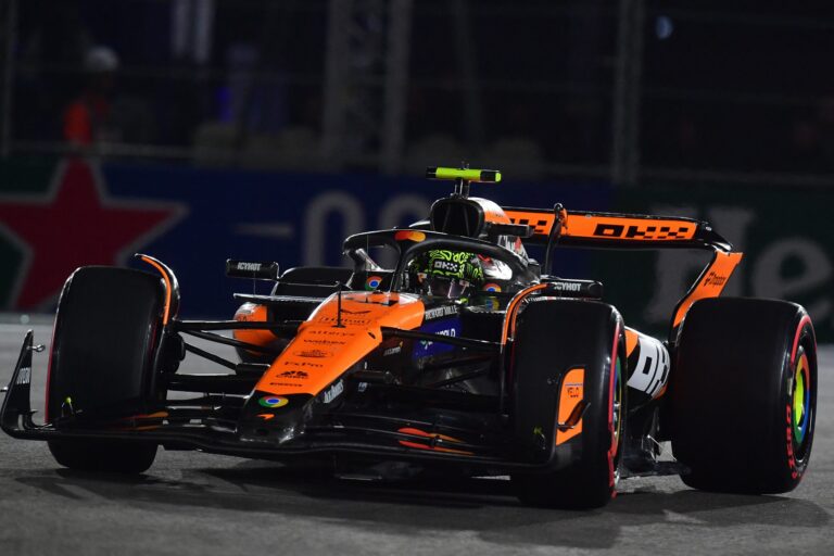 Noriss un Piastri izkārto ‘McLaren’ pirmo starta rindu Abū Dabī GP