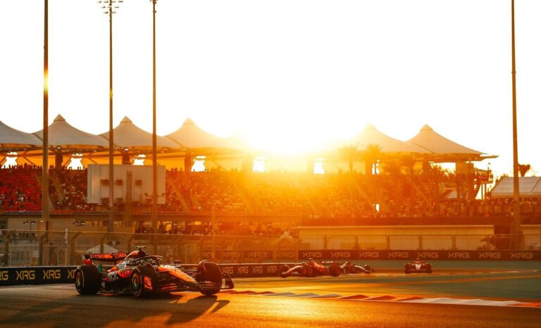 ‘McLaren’ izcīna pirmo F1 Konstruktoru kausu kopš 1998. gada