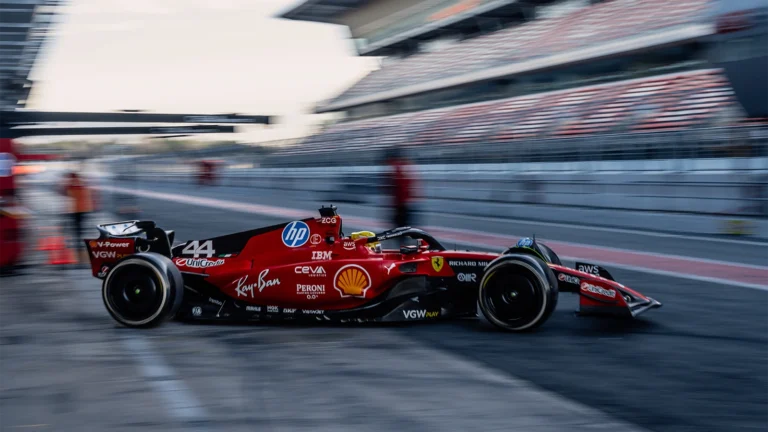 Tods: “Nav teikts, ka ar Hamiltonu ‘Ferrari’ komanda būs spēcīgāka”