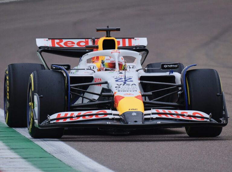 ‘Racing Bulls’ aizvadījusi pirmos testus ar jauno F1 auto