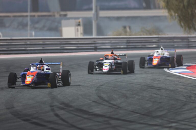 Trešajā F4 sacīkstē Štolcermanis pacīnās par pjedestālu un finišē sestais