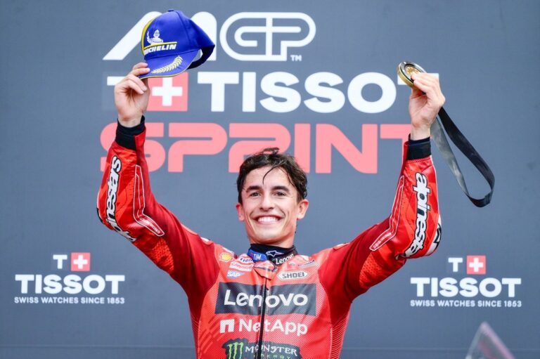 ‘MotoGP’ sprintā Ostinā vēl vienu uzvaru gūst Marks Markess