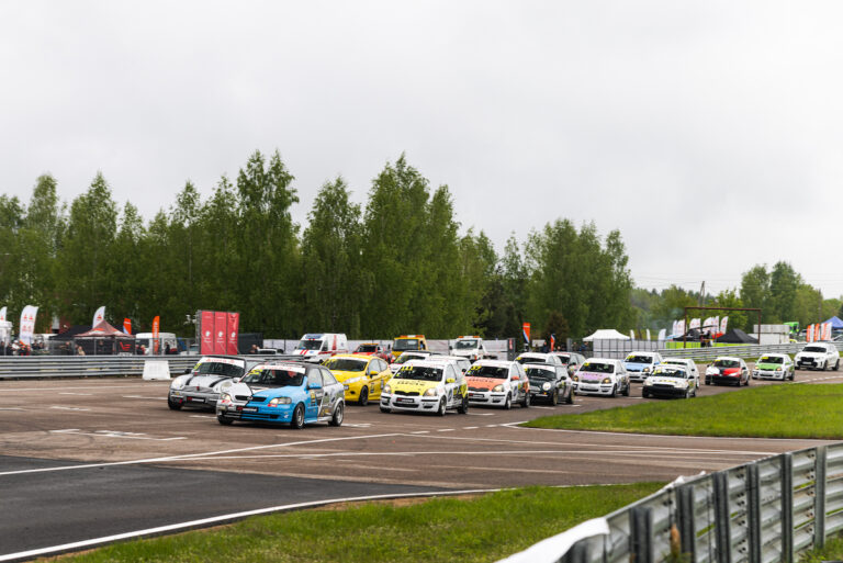 Baltijas autošosejas čempionāta atklāšanā vairākas uzvaras arī Latvijas pilotiem
