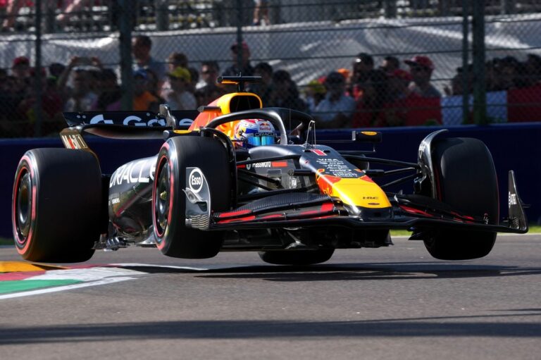 Verstapens sarūpē uzvaru ‘Red Bull’ komandas 400. sacīkstē