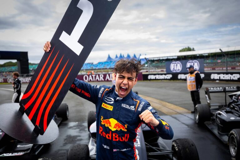 FIA piešķir F1 superlicenci 17 gadus vecam ‘Red Bull’ junioram