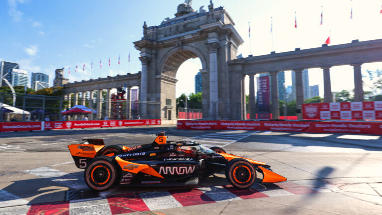 O’Vards ar veiksmi un labu stratēģiju uzvar ‘IndyCar’ sacīkstēs Toronto