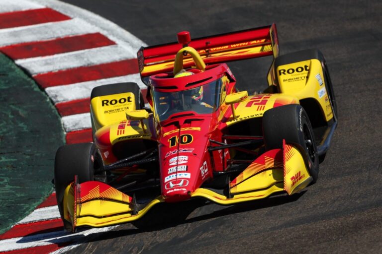 Fenomenālo ‘IndyCar’ sezonu Palou turpina ar uzvaru ‘Laguna Seca’ trasē