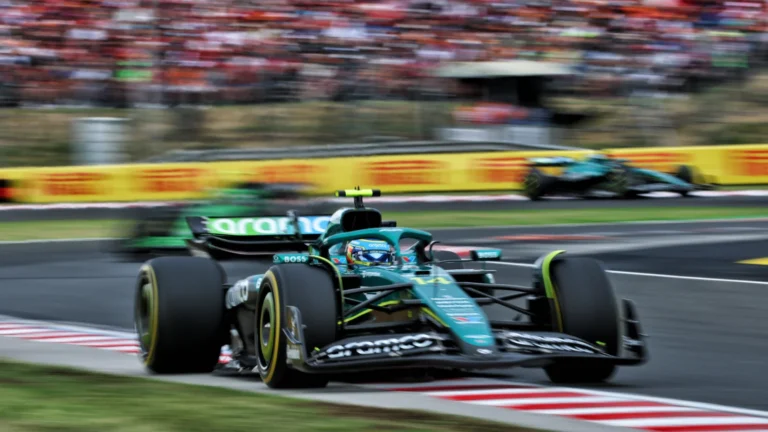 Kas ir ‘Aston Martin’ komandas Ungārijas GP lielisko rezultātu noslēpums?