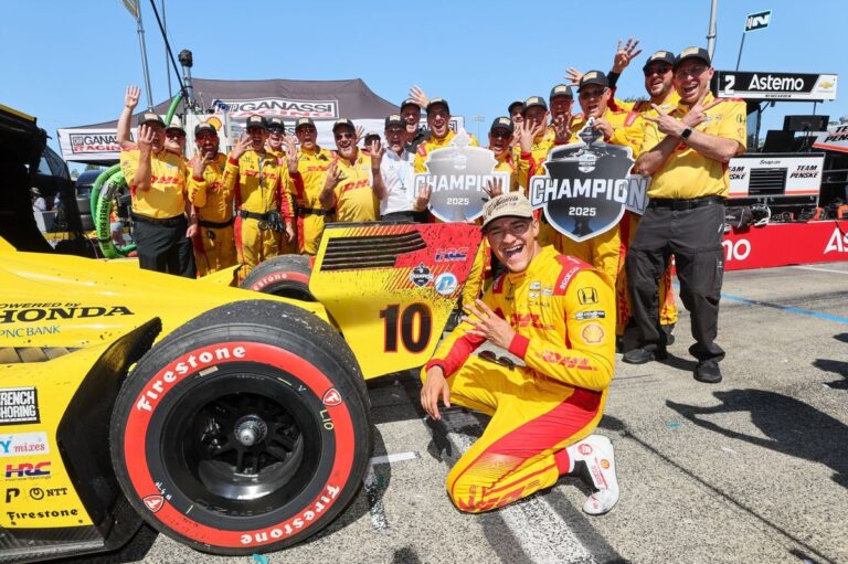 Palou ceturto reizi karjerā kļūst par ‘IndyCar’ čempionu