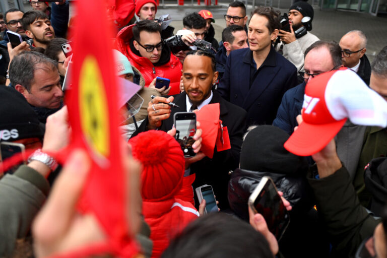 Rosbergs atklāj neparastu iemeslu, kādēļ Hamiltons izvēlējās pāriet uz ‘Ferrari’