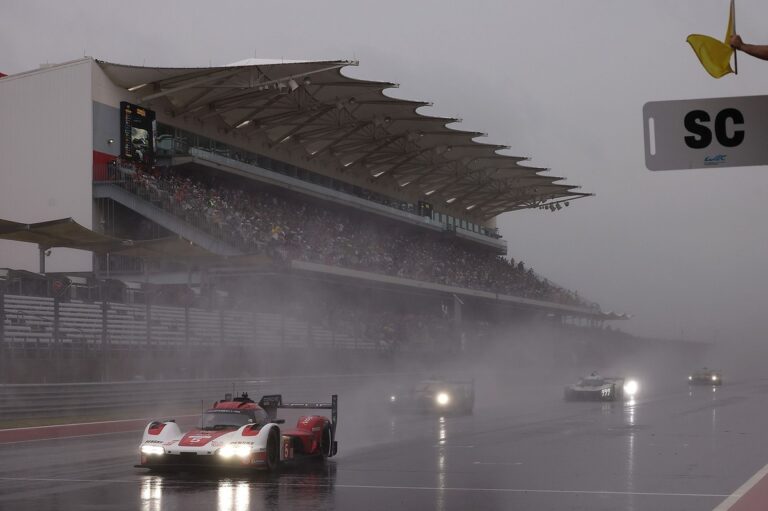 Lietus sacīkstē Ostinā pirmo WEC sezonas uzvaru izcīna ‘Porsche’