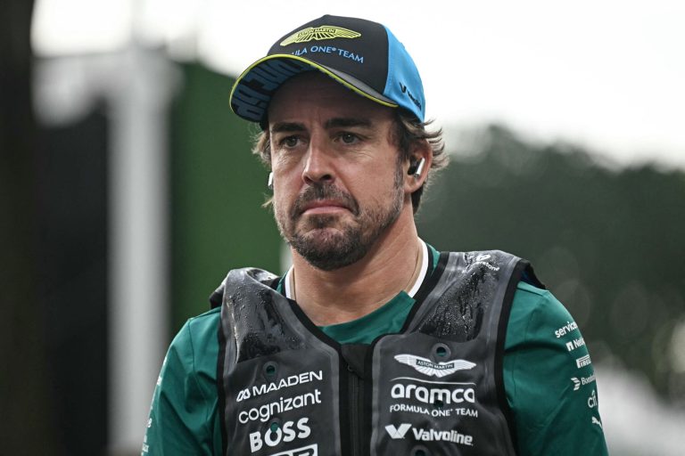 Komandas vadītājs: “Neko nezinu par Alonso nodomu beigt karjeru 2026. gadā”