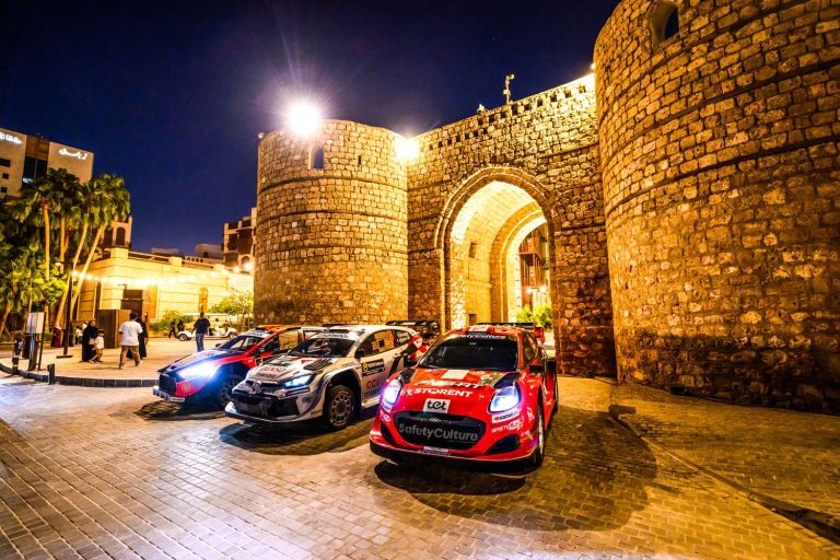 Saūda Arābijā izšķirošā cīņa par WRC titulu, uz starta arī Sesks/Francis